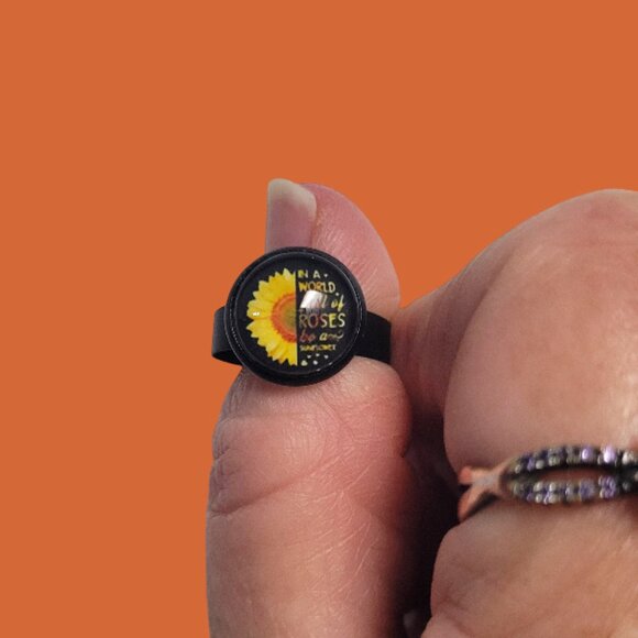 Stylish Black Sunflower Ring Handmade NWT - Picture 6 of 16